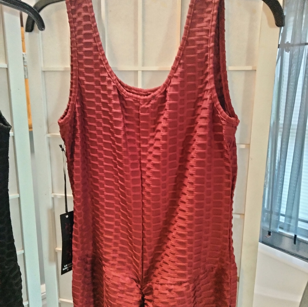 Stylish Women's Jumpsuit - Black, Gray, and Burgundy - Picture 4 of 5